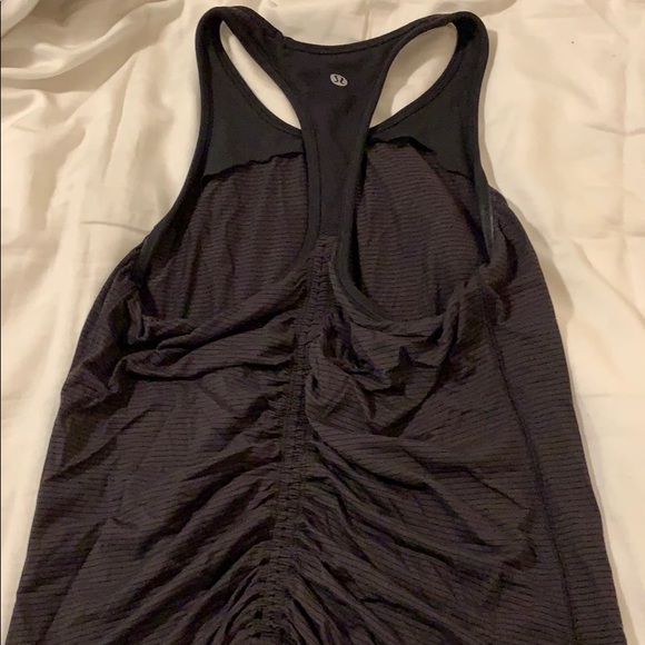 Lululemon Rouche of adrenaline tank size 4 - Picture 1 of 4